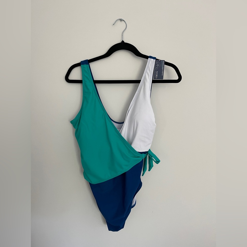 Summer Mae NWT colour block bathing suit